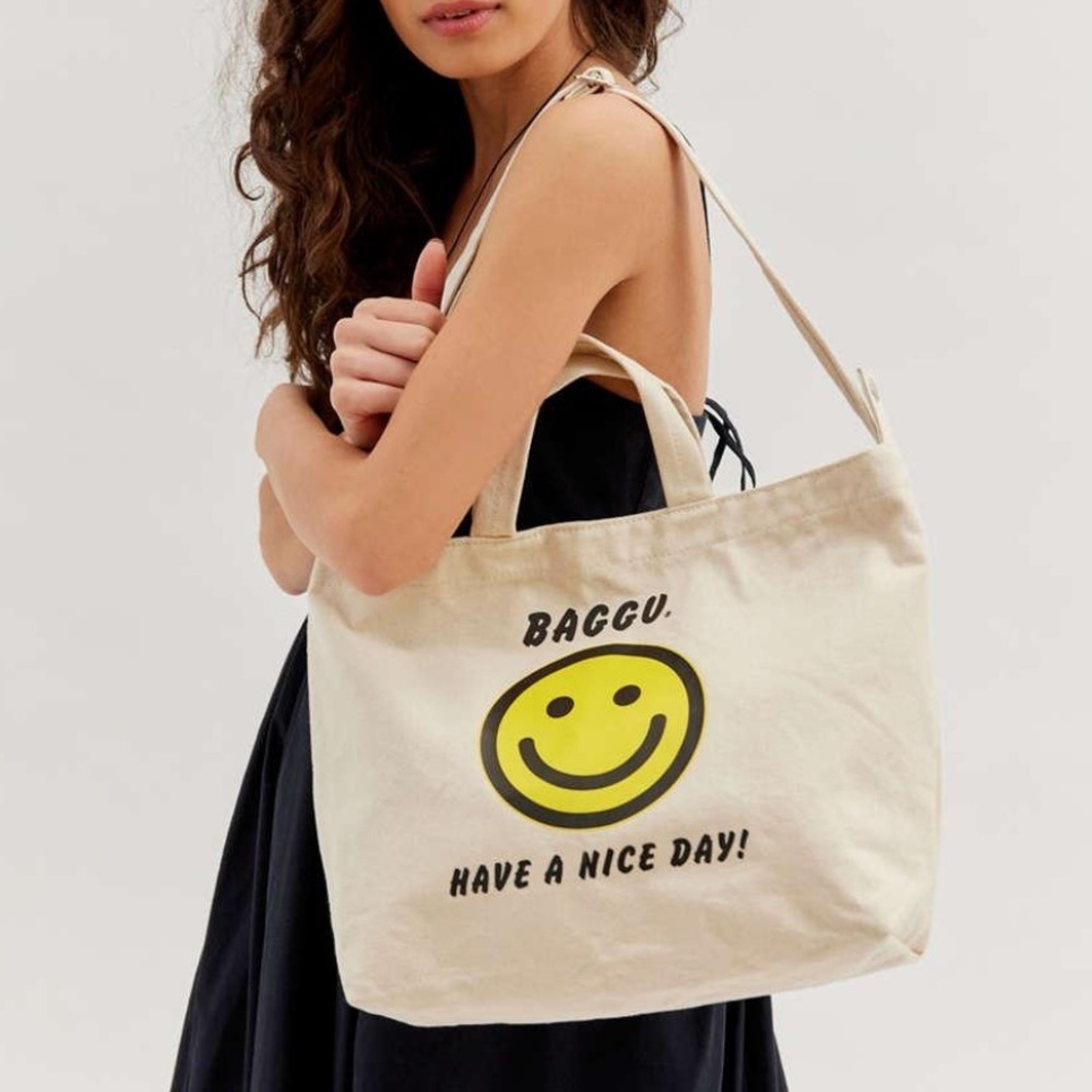 NWOT Baggu Urban Outfitters Exclusive Thank You Happy Horizontal Duck Bag